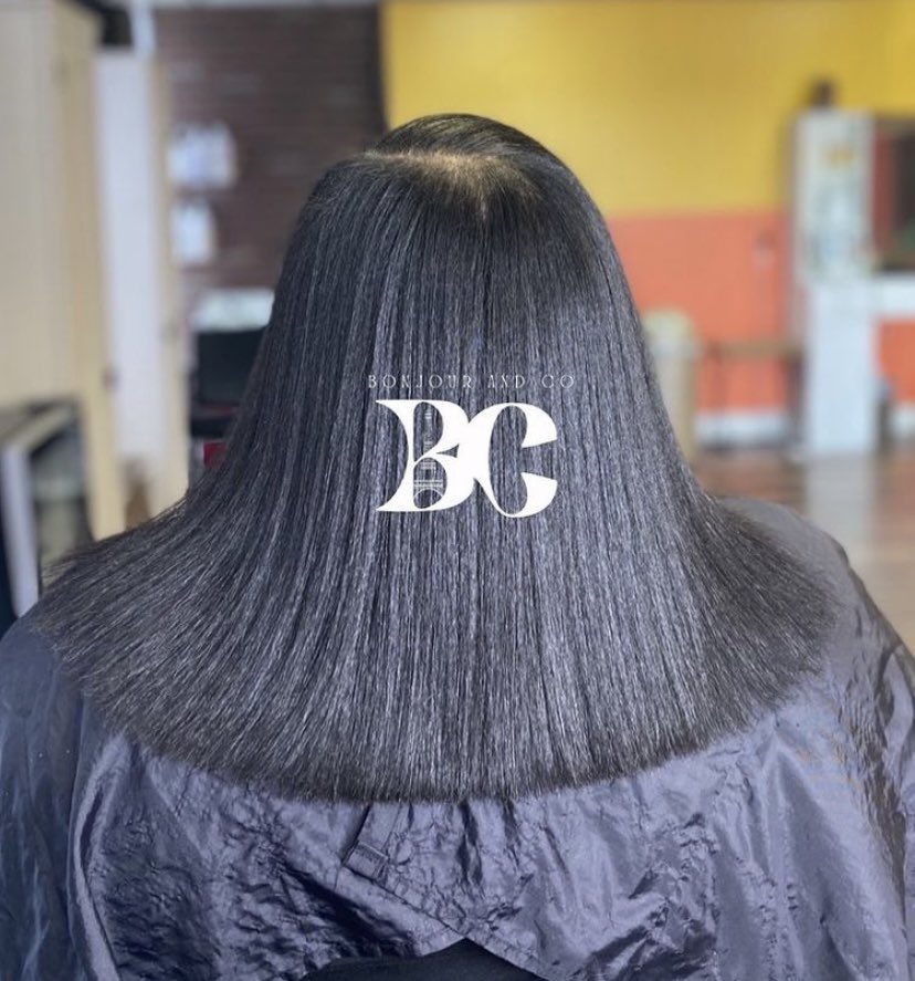 BonjourAndCo's tweet photo. I specialize in a range of services from natural hair, healthy relaxed hair, coloring, extensions such as tape in, sew and bond installs and protective styling.
#flintstylist #saginawhairstylist #flinthair #flinthairstylist #saginawhair #saginawstylist #professionalstylist https://t.co/6M6GPYwaLN