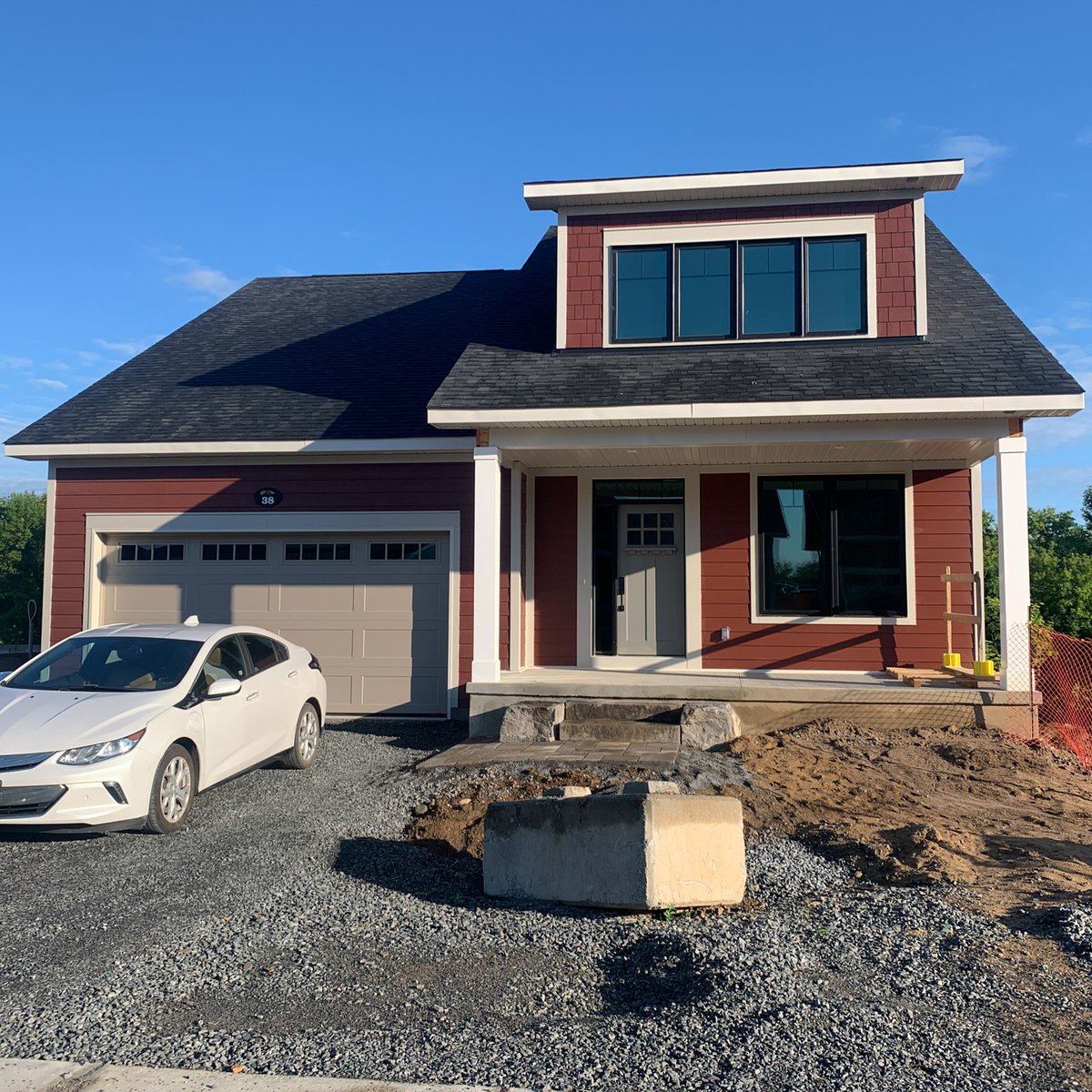 HomesolBuilding's tweet photo. It's another #TightHouseOfTheWeek by Watercolour Westport! This brand new home with a walkout basement achieved an ACH level of 0.78! Excellent work!

#TightHouse #CanadaEnergyAdvisors #OntarioEnergyAdvisors #OntarioHomesol #NetZero #Homesol #HomesolBuildingSolutions https://t.co/LKLfxCmKEy