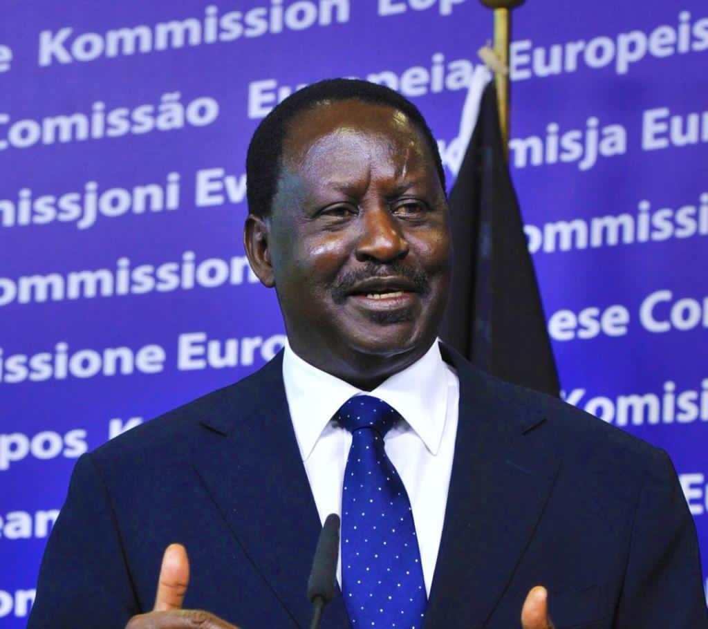 MSesmoh's tweet photo. Present Sir : Like For Dp Ruto
Absent Sir : Retweet for Hon.Odinga
#Kumbe
Who will run the government after the August 9th polls?
#PresidentialDebate2022 https://t.co/paQ0NwFjca