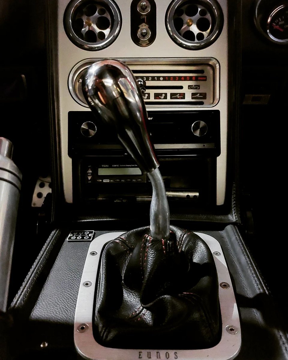 TopMiata's tweet photo. ๐ค IG: marlonmercado77 #TopMiata #JDM #Mazda #Miata #MX5 #roadster #namiata #revlimiter #jetstream #brideseats #momoprototipo #takata https://t.co/V7VzVu0RMZ