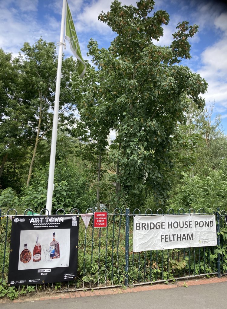 Proud that Bridge House Pond has once again been awarded a prestigious Green Flag #GFA2022 #GFAWinners #LoveParks <a href="/LBofHounslow/">Hounslow Council</a> #FelthaminBloom