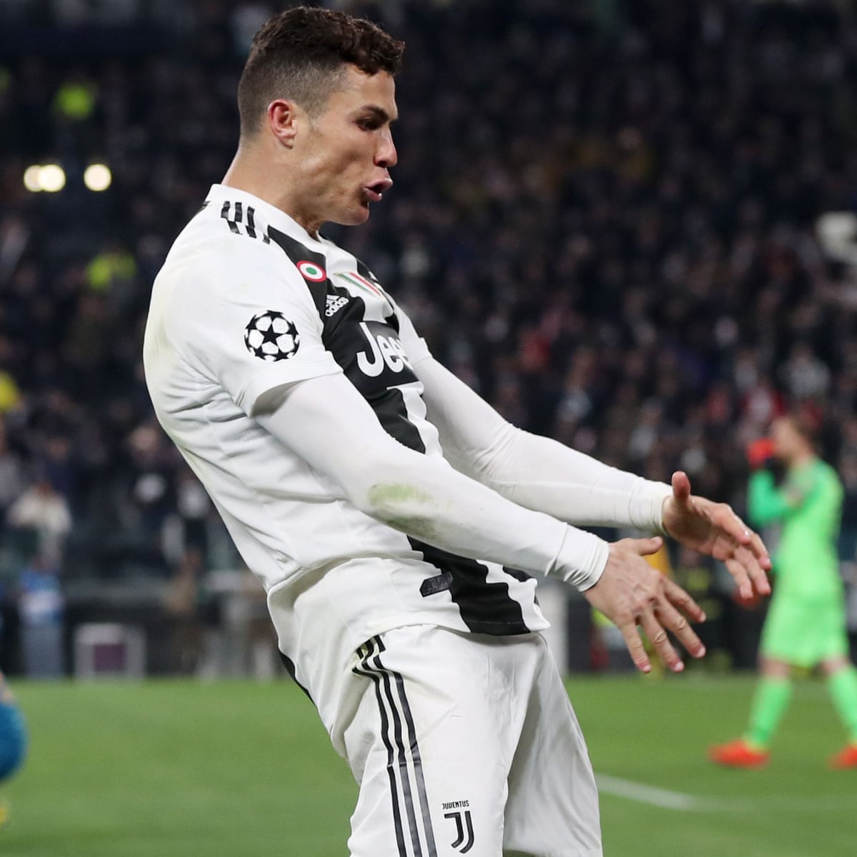 CristianoXtra_'s tweet photo. Enrique Cerezo (Atletico President): 

“I don't know who invented the story of Cristiano Ronaldo, but it’s practically impossible for him to come to Atlético de Madrid.”

Thank god!❤️ https://t.co/kgZxmvWAyl