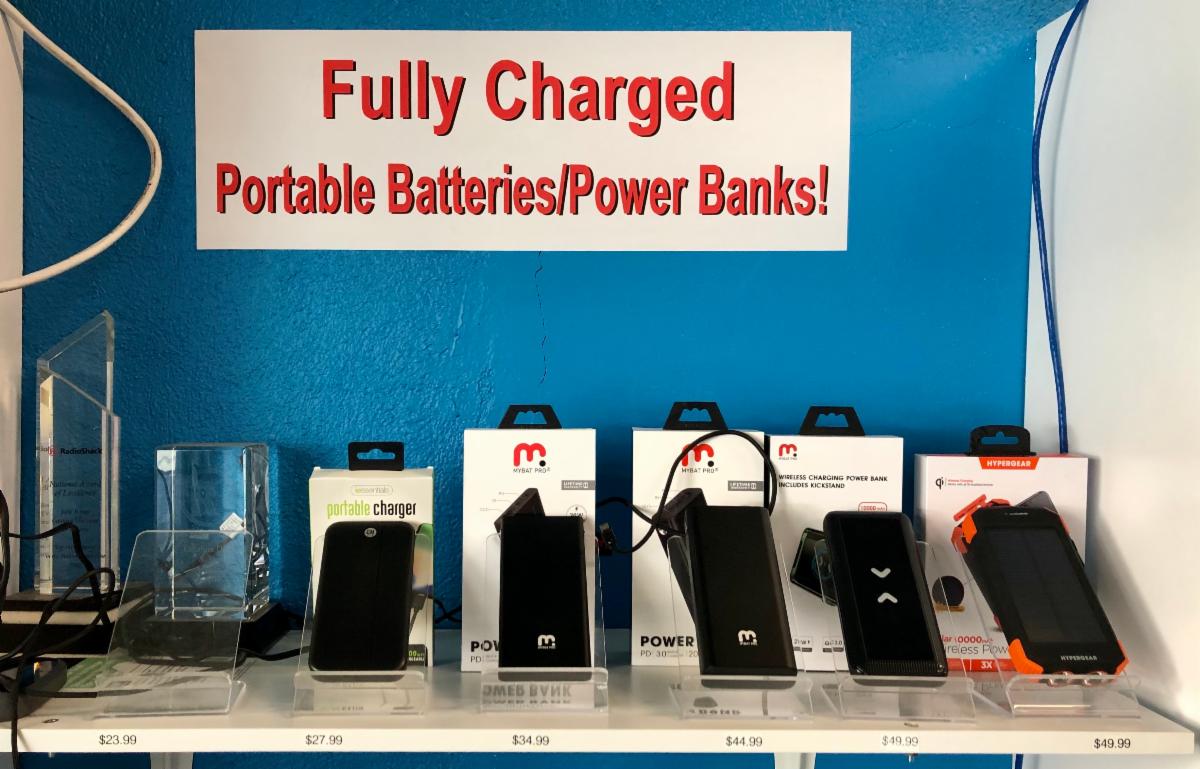 AvalonPass's tweet photo. We all depend on our smartphones nowadays to make a call, send a text, play games or looking at our photos. It is so frustrating when you are in the middle of a task and your mobile phone battery is about to die. We at Avalon Pack and Ship + Electronics have Portable Batteries/P https://t.co/YUr7OfPMYd