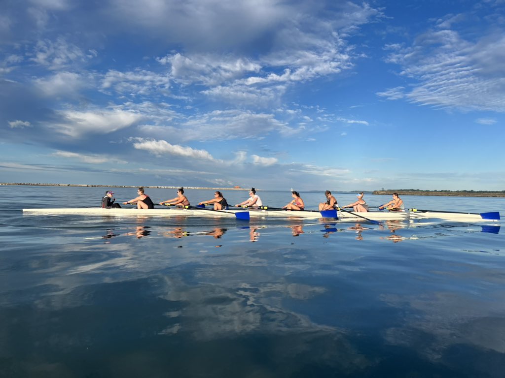 kerriannbrace's tweet photo. Unreal views this morning in Buffalo, NY. Sure, we have winter… but we also have this. Come see for yourself. #absolutelynofilter https://t.co/GjzSsrkmT5