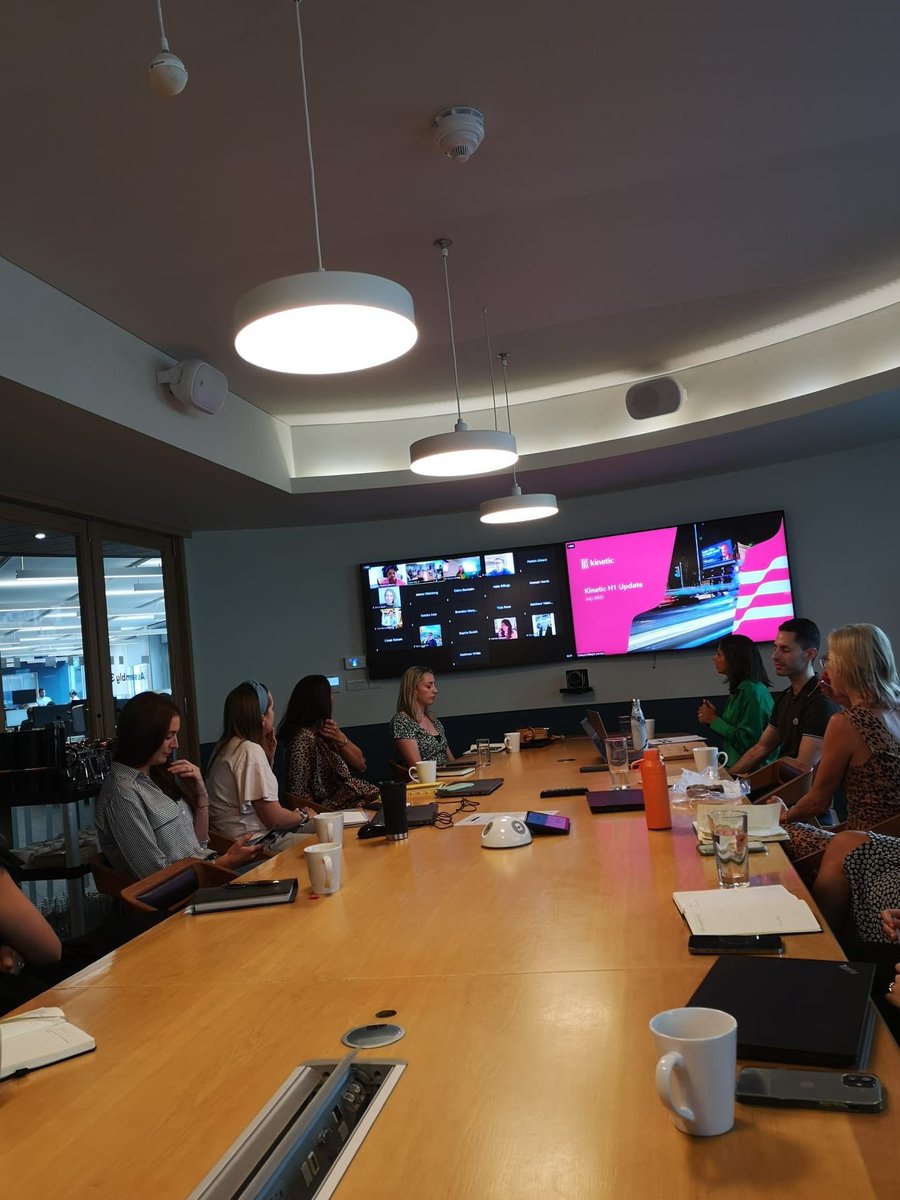 Thanks to @MSIXagency for having Team <a href="/kineticwwUK/">Kinetic UK</a> in your swanky new office today. It was inspiring to reflect on the first half of 2022 and we are incredibly proud of the work we have achieved together. 
Here’s to many more brilliant, award winning OOH campaigns 🙌 🙌 🙌