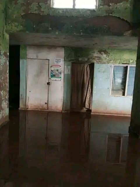 SHAME: This is a general hospital in Gwantu,Sanga LG, Kaduna state. 
This can best be described as a death zone where people are assisted to die early. 
el-Rufai, where are you?
<a href="/elrufai/">Nasir Ahmad El-Rufai</a> <a href="/MBuhari/">Muhammadu Buhari</a> <a href="/AminuMagashiG/">Aminu Magashi Garba</a>