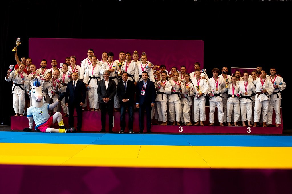 EUSA - University Sports Europe (@eusaunisport) on Twitter photo Judo concluded it's <a href="/eug2022/">EUG2022 Lodz</a> journey, today. Handball,badminton, basketball and football, continue their competition. Swimming starts tomorrow.
eusa.eu/eug-2022-judo-… Judo concluded it's <a href="/eug2022/">EUG2022 Lodz</a> journey, today. Handball,badminton, basketball and football, continue their competition. Swimming starts tomorrow.
eusa.eu/eug-2022-judo-…