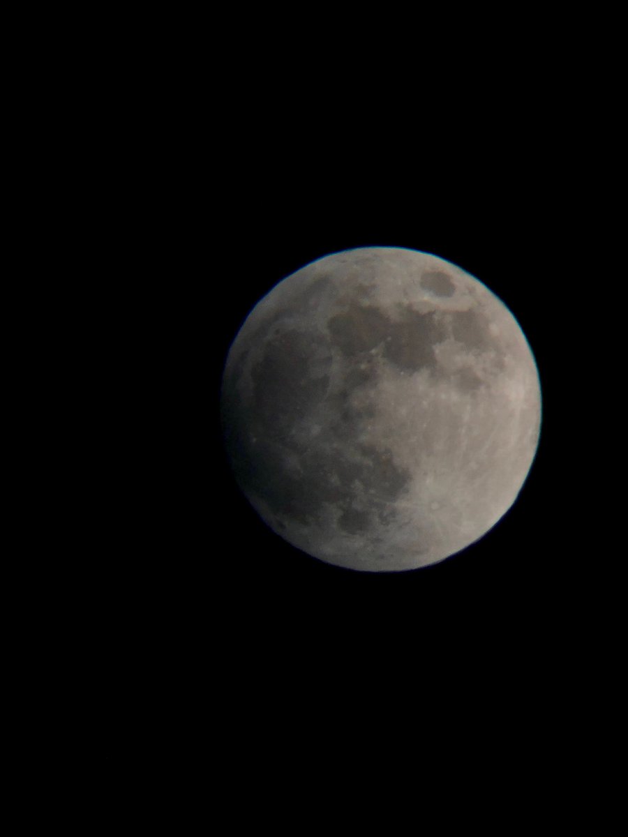 eggbeei's tweet image. here are a #moon and #sky picture that I took a while back— the picture of the moon was taken thru a #telescope :]