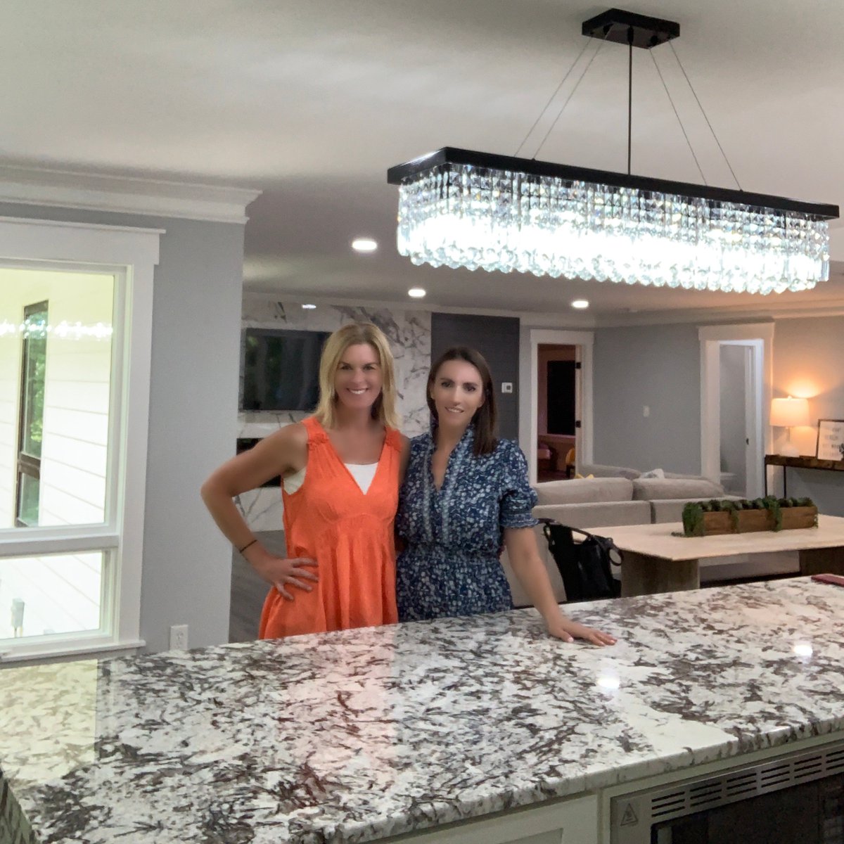 TheRecovCoach's tweet photo. Alison Broderick visited New Level Sober Living in East Cobb yesterday! Founded by certified health coach Kelsey Kemp, this upscale residence for men promotes healthy living in a safe, supportive community.

Visit https://t.co/LDJ0edcNHm for info.

#wedorecover #soberliving https://t.co/BTtCt1Xqqc
