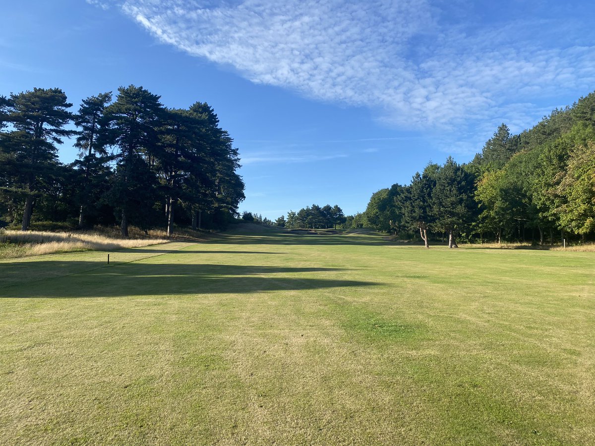 SWrighty2601's tweet photo. First trip to @cardenpark and played the Cheshire Course. Some very interesting holes and the last 5 holes looked amazing. Also managed to skip round in under 3 hours which is never a bad thing! Will have to go back and play the Nicklaus Course another day. #niceplacetobe https://t.co/44S7FxDZF0