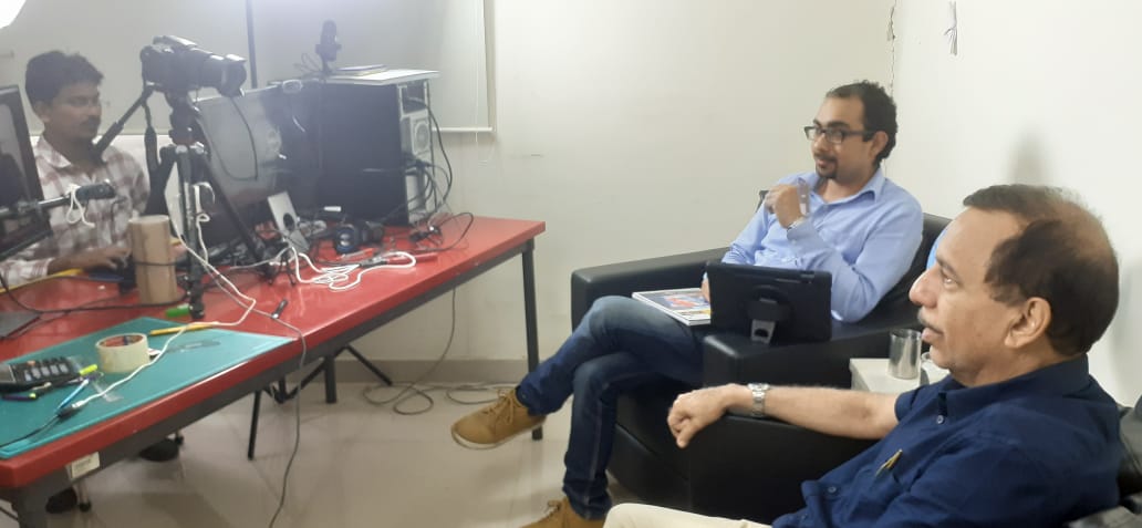 ScienceActivity's tweet photo. #SAC with @IiserPphysics
Today, YT live streaming was conducted from @ScienceActivity with Dr. Ashish Arora and well known theoretical physicist Prof. #Sunil_Mukhi, @IiserPphysics @IISERPune about various methods and trends in #theoretical_physics.
https://t.co/JuIFkaS8Eo https://t.co/d6qld4GEUD