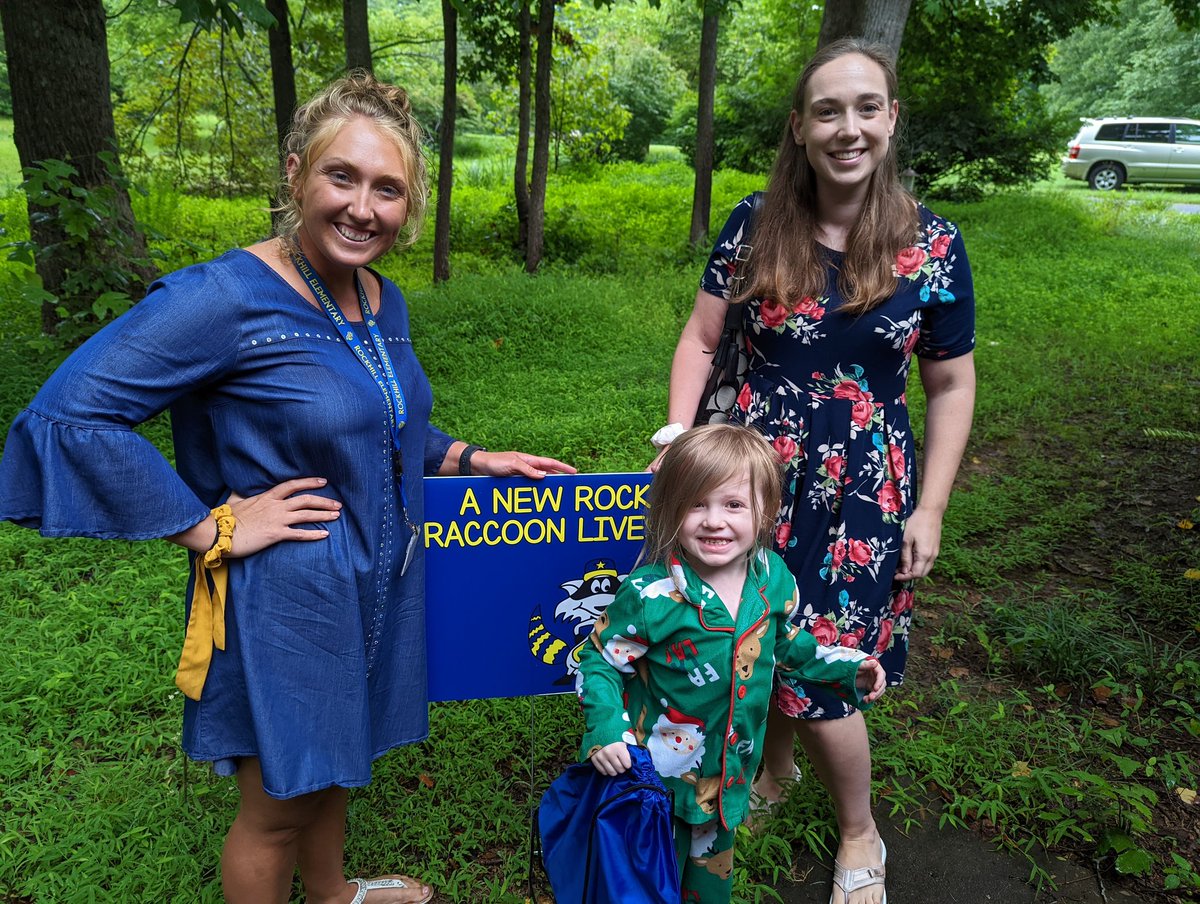 RESKinder1's tweet photo. We met more new raccoons today!!! If you were out, please know we're excited to meet you at our Ice Cream Social this Friday from 4-6! #Rockysden #ElevateStafford #RESGrowingSuccess https://t.co/1vkFD6nbD3