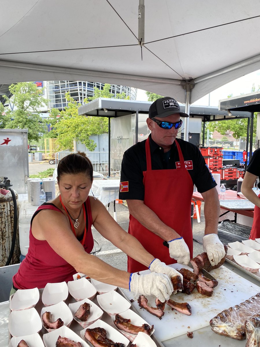 kcbbqfest's tweet photo. We're impatiently waiting for that #bbq 🍖🔥 #kcbbqfest https://t.co/qVyrwZposJ