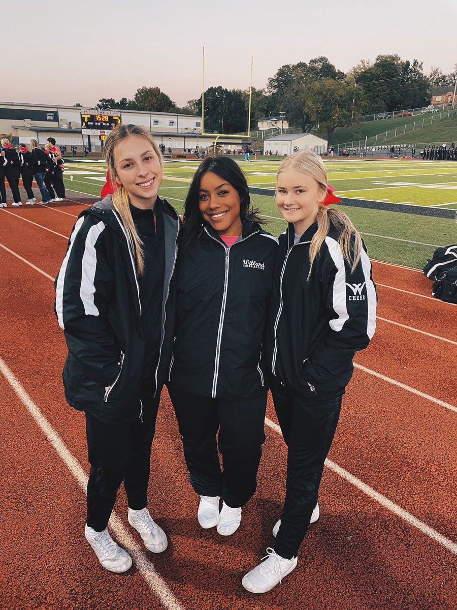 WillardSandD's tweet photo. ✨SENIOR SPOTLIGHT✨

Meet Kiana Lighten! Kiana is thrilled to be on the 2022-2033 Speech and Debate team!! Kiana also very involved in cheer among other activities. She is excited to be back in speech and debate to end her senior with a bang! https://t.co/k0DQgWI2FQ