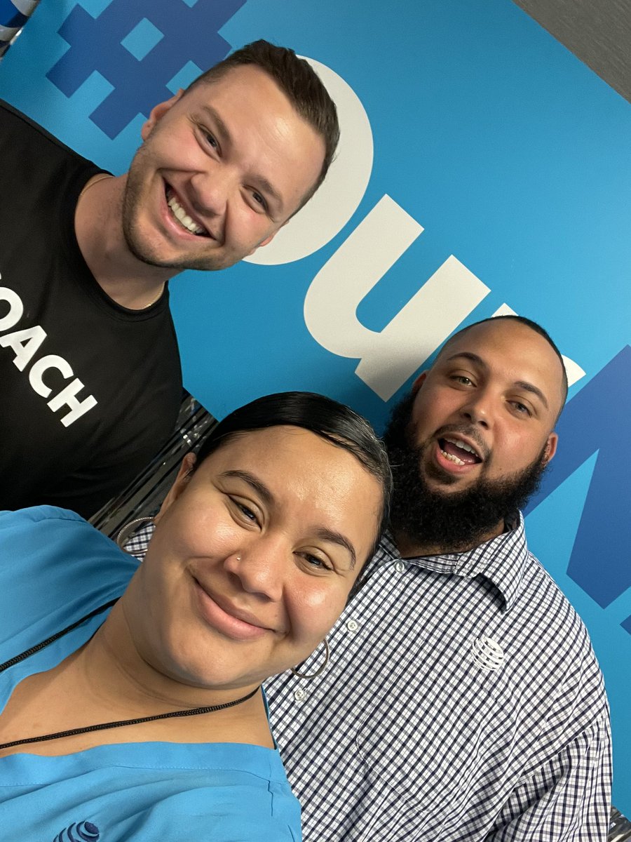 HowellAndraya's tweet photo. Amazing experience at Transformative coaching with my leaders #Boomin #TNT #ourNE #ATT https://t.co/iUwXARTTol