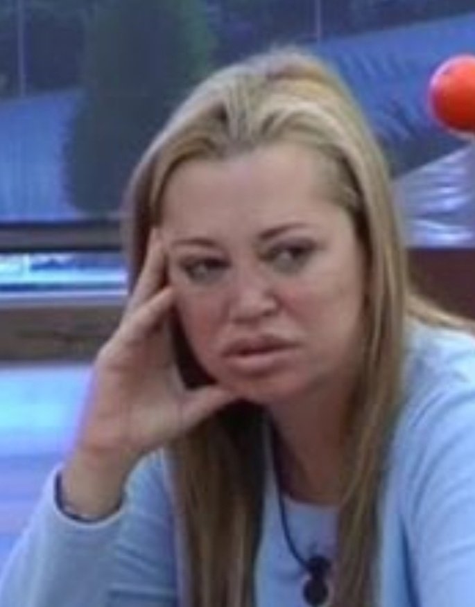 𝑫𝑬𝑰𝑽𝑰𝑫 tweet media