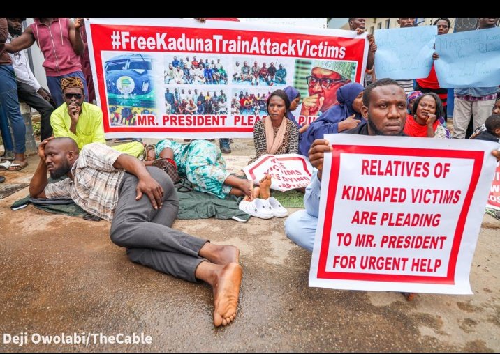 mrfuture01's tweet photo. @DavidMeduteni @channelstv How many youth have think of supporting this protest or how many times have labour remember to make protest about bringing back the chibok's girls. see asuu are fighting for there pocket and they are using youth life to play. https://t.co/zI14EfTIUy