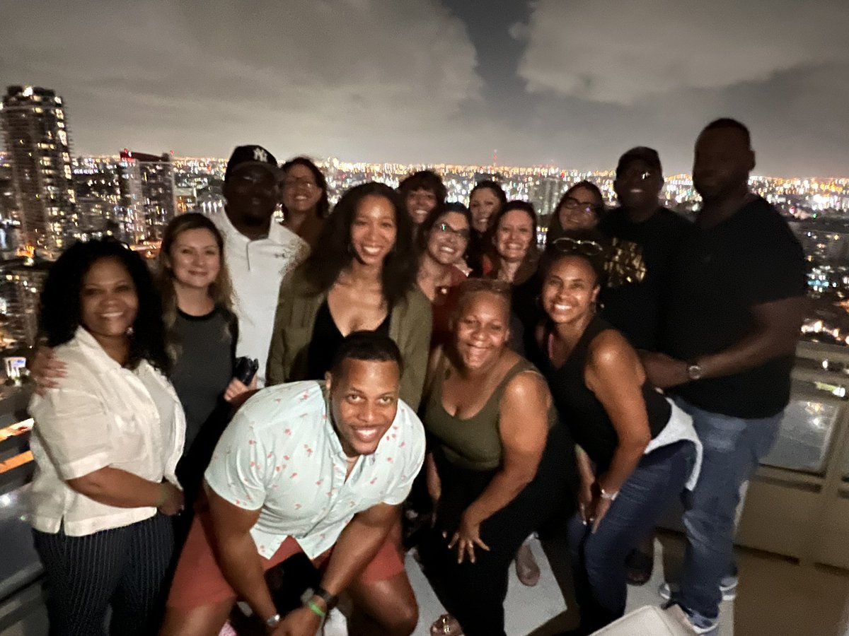 The Educational Revolutionary 🔥 power on this balcony right here!  #Priceless #TheBang2022 <a href="/EquityFellows/">Equity Fellows</a>