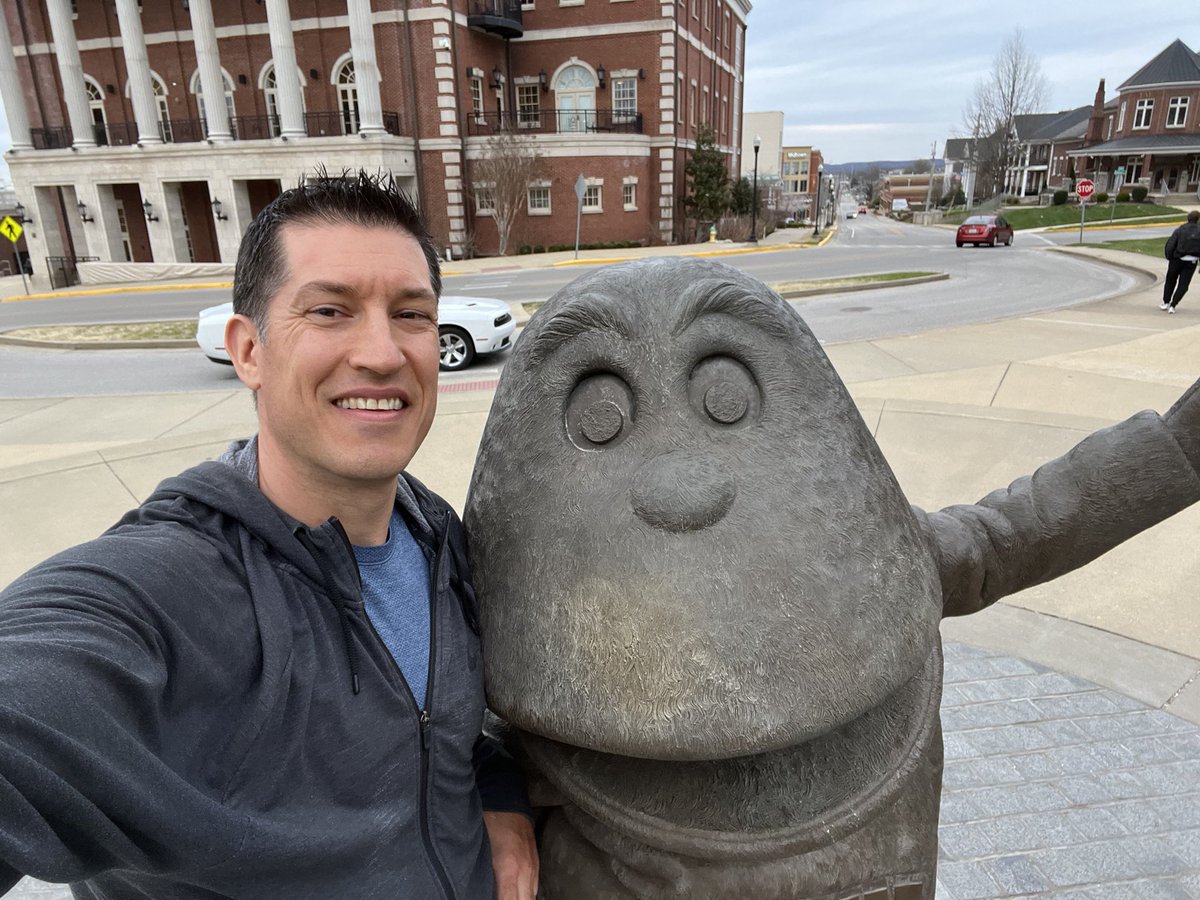 An appreciation post for the coolest dad ever. Thank you for putting in years of effort into a basketball team that brought me life long best friends and memories. Wolverinas will forever hold a special place in my heart thanks to you, my #1 supporter❤️  <a href="/wolverinasbb/">Wolverinas Basketball</a>