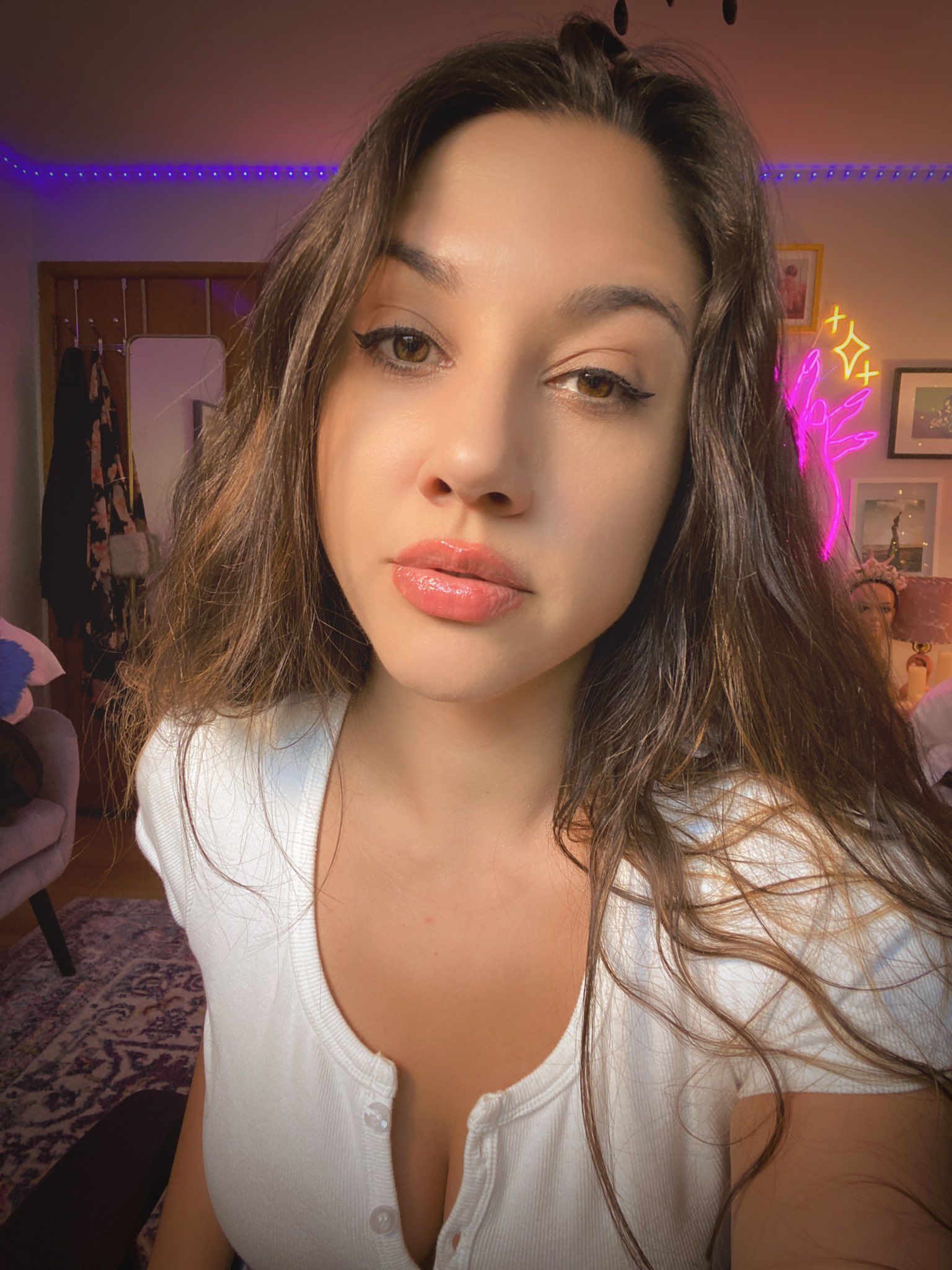 Ceara Lynch on Twitter: "Live: https://t.co/5LmNBDu9Ch 🐱 https://t.co/Y6aydt9i60" / Twitter