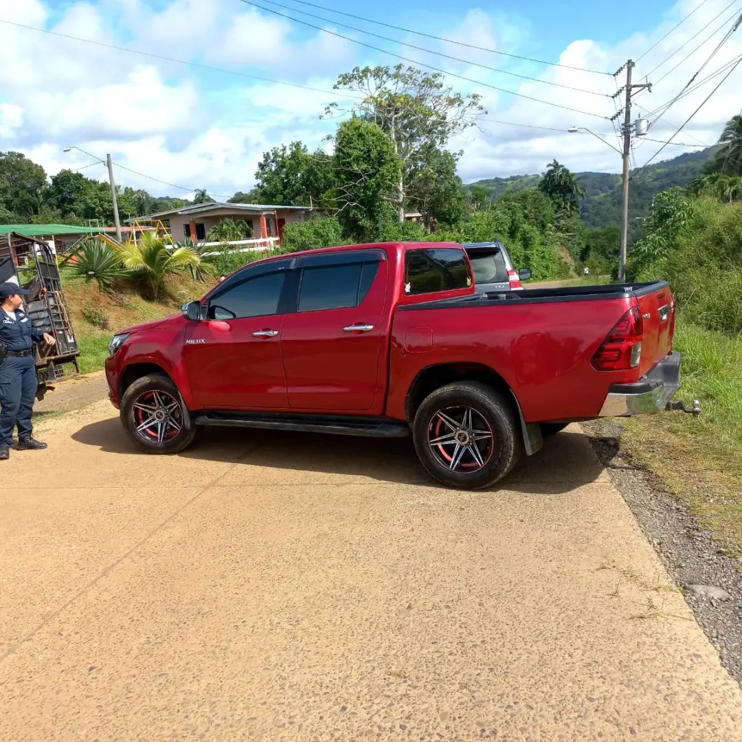 #ProvinciasCri Moradores del distrito de Tolé están muy molestos, porque, el punto de cierre en la vía Panamericana no lo abrieron como se había dicho. <a href="/frecuenciac4/">Frecuencia Informativa</a>