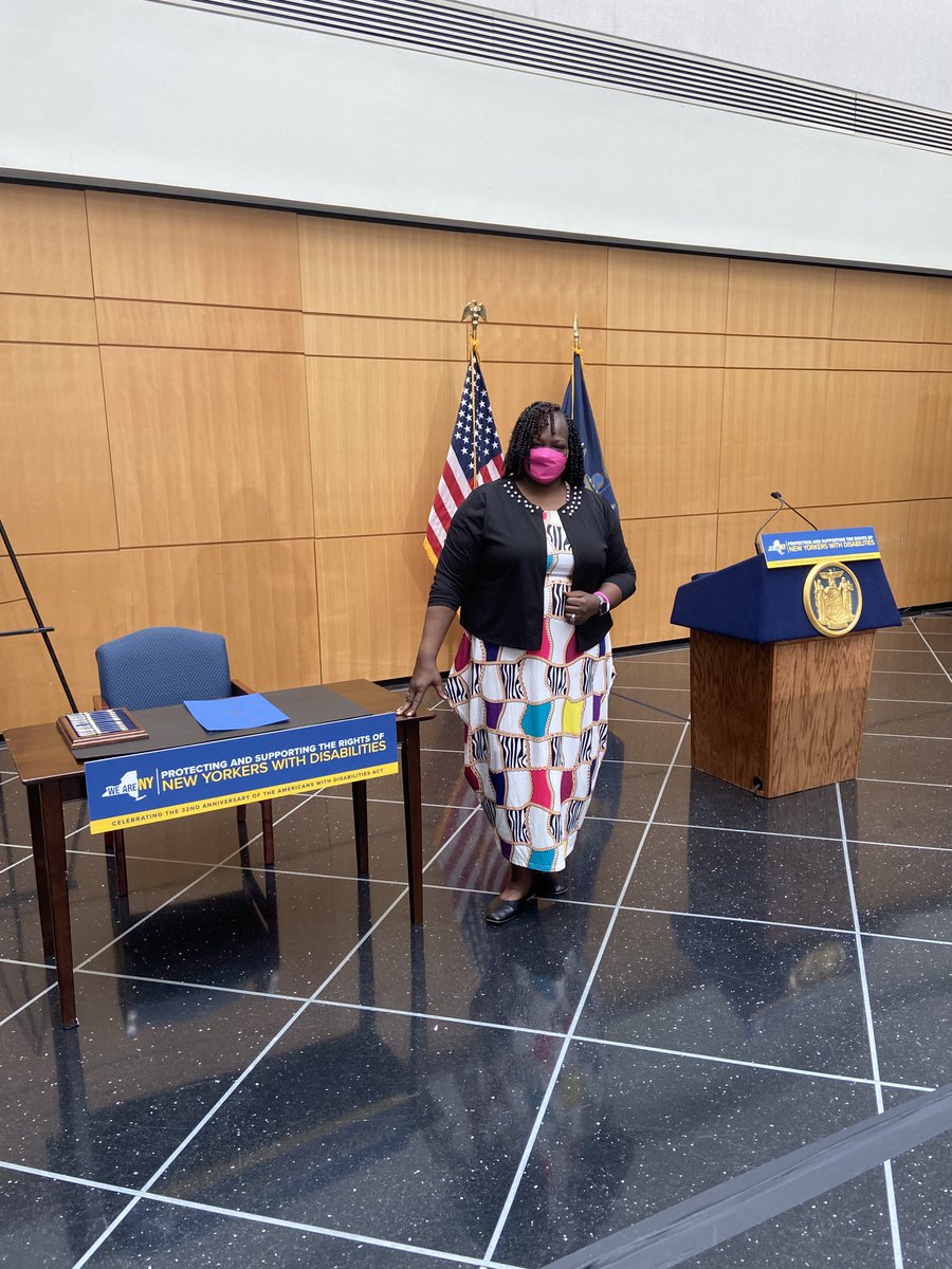 Today @ca_nyc advocacy staff member, Evelyn celebrated the 32nd anniversary of the Americans with Disabilities Act (ADA) with @GovKathyHochul! #mentalhealth #peerservices #ADAanniversary