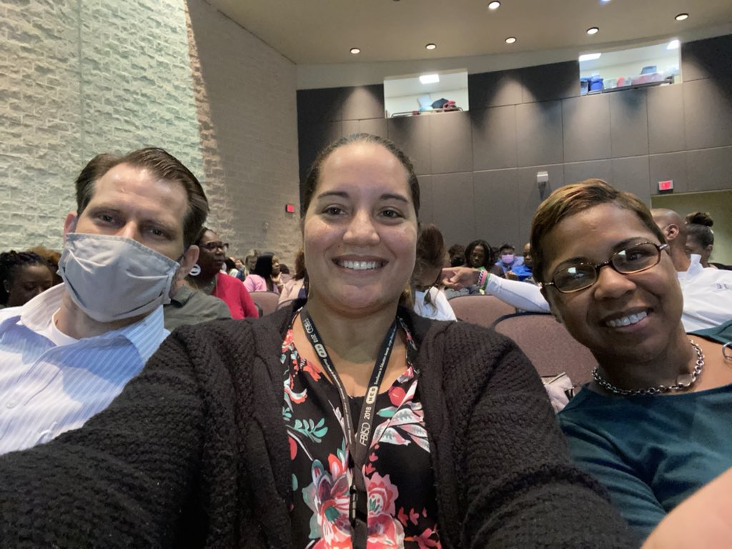 RPE_Rockets's tweet photo. Leading with HEART!!! @DrKwabena @FortBendISD #LeadershipLaunch #FBISDKnowYourImpact #RPEGameOn https://t.co/ujqjrGg32l