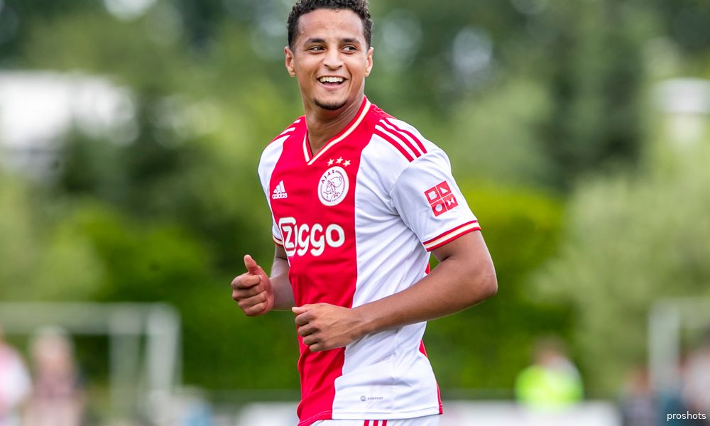 Ajaxshowtimecom's tweet photo. Schreuder over situatie Ihattaren: 'Hoop binnen een week op meer duidelijkheid'  https://t.co/ANjlT81MoS https://t.co/NuXO5tDcrL