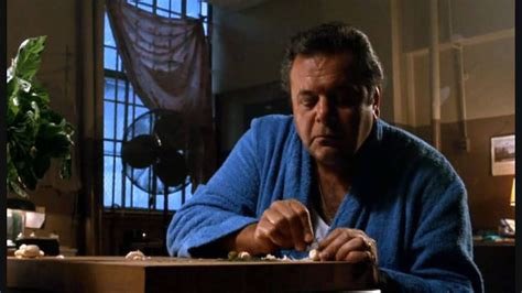 caitjohnson_'s tweet photo. Every time I slice garlic, I try to get it as thin as Paulie #PaulSorvino 🕊 https://t.co/P25DLY9eQn