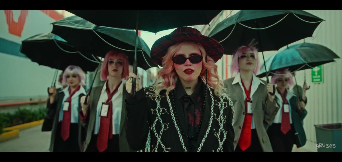 fanypapitass's tweet photo. @Bruses_  Ok muy genial el vídeo de FBI pero podemos hablar de lo INCREÍBLEMENTE EMPODERADA q se ve Bru al Final Del Vídeo🤩🤩🤙🏻💗
FBI MUSIC VIDEO https://t.co/xwhyEMQNYP