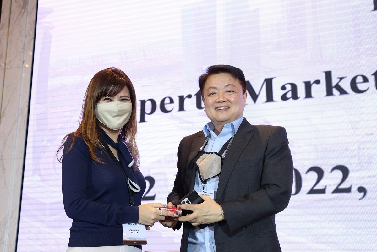 cushwakeAsia's tweet photo. #CWExpert @DennishkYeo, Head of Investor Services and Logistics & Industrial, APAC, spoke at the REDAS Property Market Update Seminar 2022 last Friday where he discussed the latest trends in the #industrial market.
Thanks to REDAS for having us & we look forward to the next one. https://t.co/vIQRvUzGAt