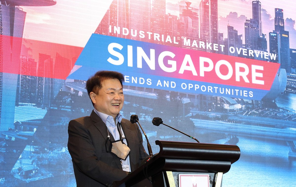 cushwakeAsia's tweet photo. #CWExpert @DennishkYeo, Head of Investor Services and Logistics & Industrial, APAC, spoke at the REDAS Property Market Update Seminar 2022 last Friday where he discussed the latest trends in the #industrial market.
Thanks to REDAS for having us & we look forward to the next one. https://t.co/vIQRvUzGAt