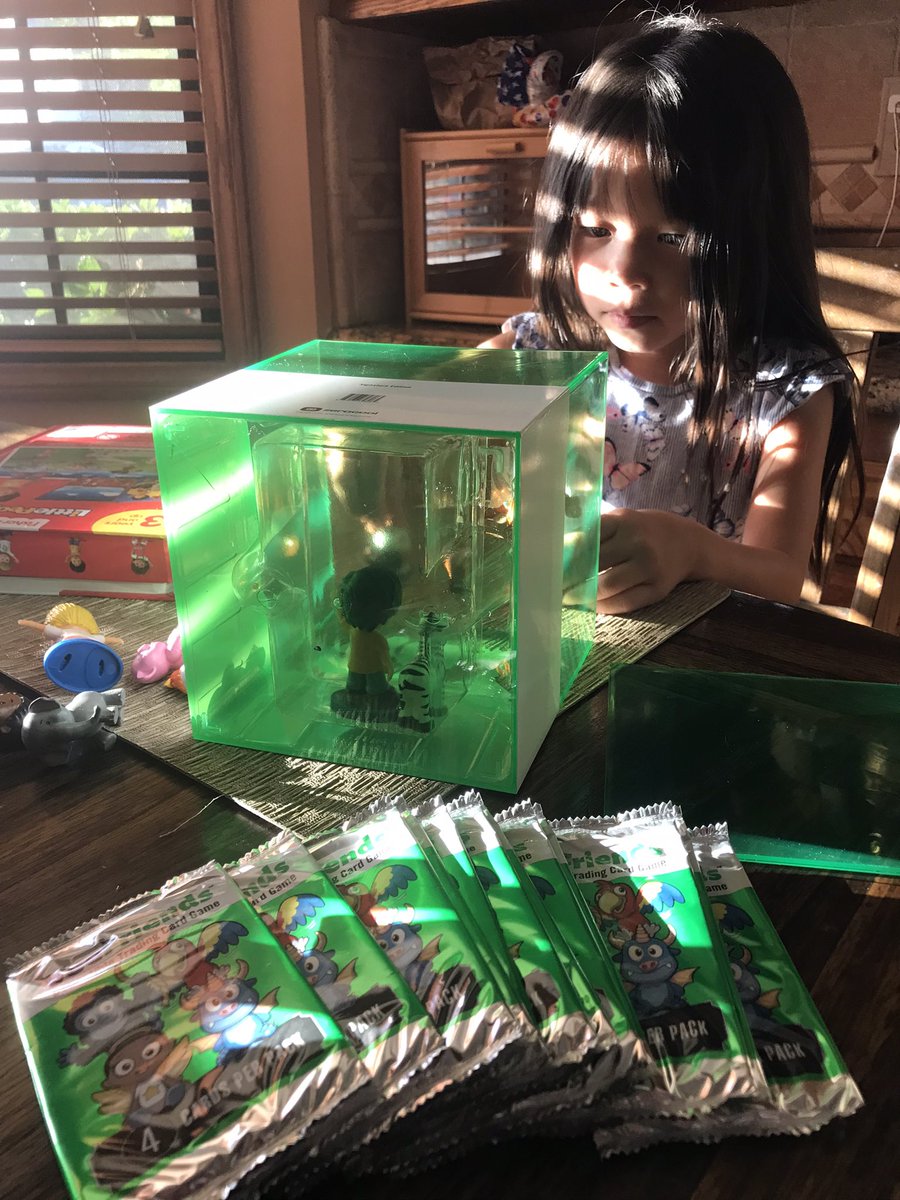 Dancehallkid's tweet photo. Whoa! We have a situation here. @veefriends trading card game intercepted upon arrival. #NFTCommunity #veefriends https://t.co/knmxDzR0qv
