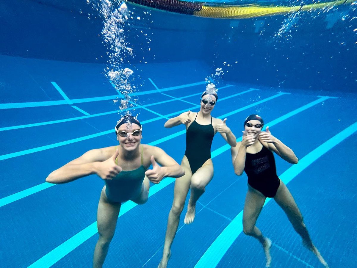 CoachDavidOrr's tweet photo. Loose as a Minnesota goose. Ready to gopher it! γ½οΈπππ #SWIMYAH #GoCascade https://t.co/NajF6UD4GR