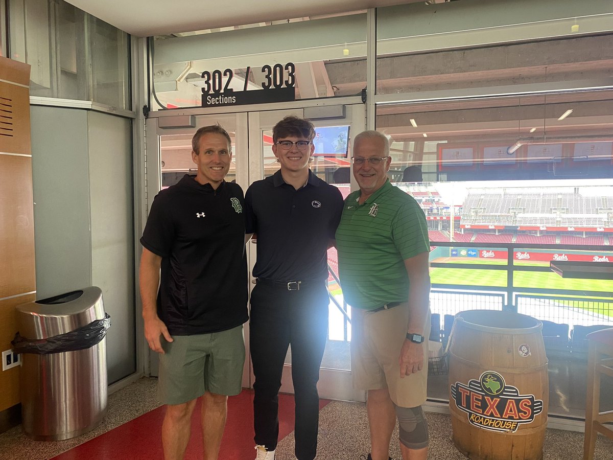 BadinBaseball's tweet photo. Congratulations to Jimmy Nugent!  2022 Johnny Bench Award for catcher of the year for Ohio. Tremendous ceremony today before the Reds game!  Our catching coach Matt Marcum and pitching coach Chuck McKinney were there to celebrate this incredible honor! https://t.co/t3Za0cx9ZL