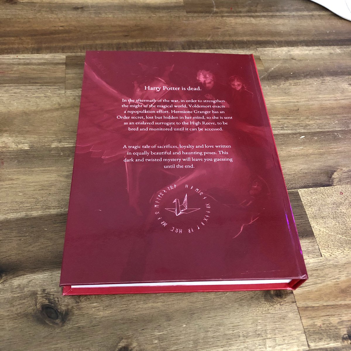 inkdrinkbindery's tweet photo. Red Manacled edition. It's taken months to get here with all the medical 🤒 crap happening but finally got the first book out of the press from my last round of commissions. 🤪 https://t.co/B8z5ixXzxO