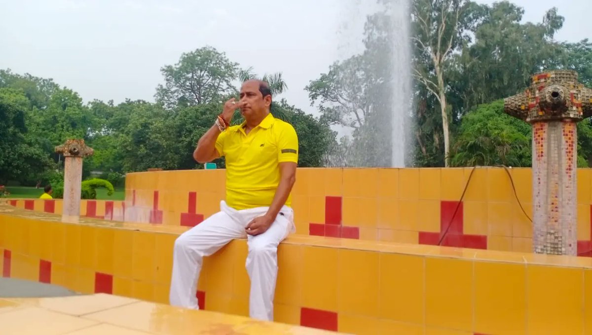 SurendraMaithan's tweet photo. कस्तूरबा_पार्क छावनी परिषद लखनऊ-
प्रातः काल सूर्योदय से पूर्व समय से प्रारंभ करके,जितना भी संभव हो स्वास्थ्य लाभ लेना ही चाहिए..

#surendramaithani #dailyexerciseroutine #motivation
#motivational https://t.co/UXBIlbg64U