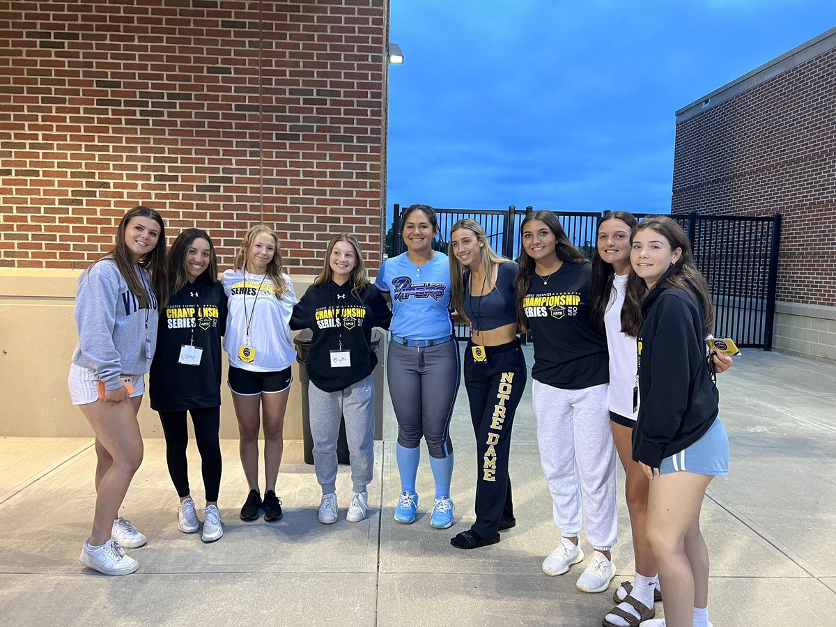 HotleKat's tweet photo. I had such an amazing experience tonight with @State16USelect at the USSSA Pride Game! Thank you  @haley_crusee and @78jocelyn_alo for making our night!! @chrisrowan2323 @Johnknopf10 @Los_Stuff @IHartFastpitch @LegacyLegendsS1 @ImpactRetweets @ExtraInningSB https://t.co/1zdXSNF8uE