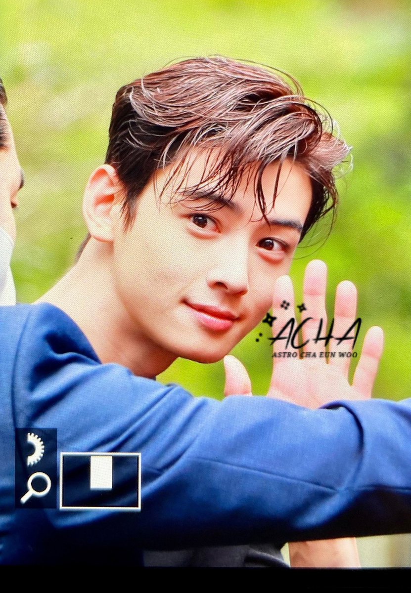 ACHA_EUNWOO's tweet photo. 220727 더운데 오전부터                               울 애기 넘 미모 열일해따
우리은우 수니 심장 털어가씀 ㅠㅠ
#CHAEUNWOO #차은우 
@offclASTRO #이동민 #ASTRO #아스트로 #로하수호 #车银优 #アストロ #チャウヌ #ウヌ #ชาอึนวู https://t.co/Z8xvdv6i1Y