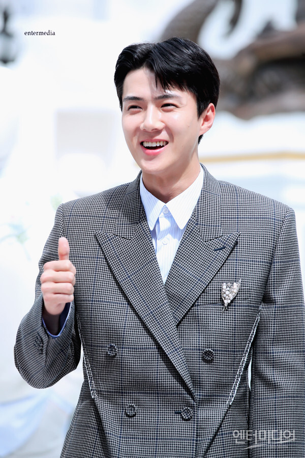 asenat__'s tweet photo. ای خدا این جوجه‌ی زیبامون ‌رو نیگا آخه :")))))

#SEHUN
#EXO @weareoneEXO @exoonearewe
@layzhang @B_hundred_Hyun #엑소 https://t.co/Uom64jPKYx