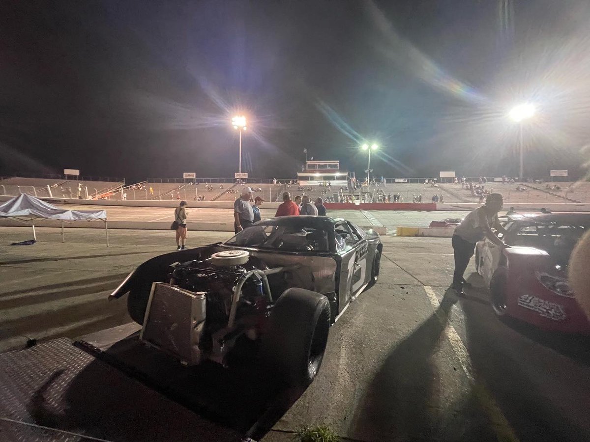 GeneralAdmit1's tweet image. We had a great time at Orange County Speedway. #racing is life. Also.. we know we suck at #twitter. We will work on it.