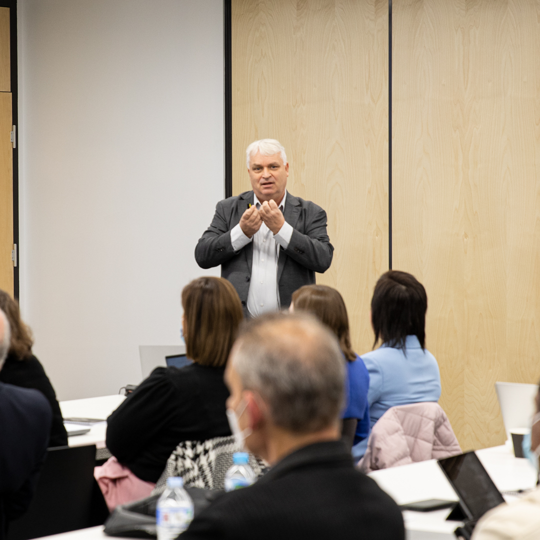 CharlesSturtUni's tweet image. 🧠 Today, #CharlesSturtUni&apos;s Rural and Regional Health Research Institute brought together the best minds in rural health research to host a health forum addressing infectious and chronic health disparities in lower socio-economic communities in rural, regional and remote areas.