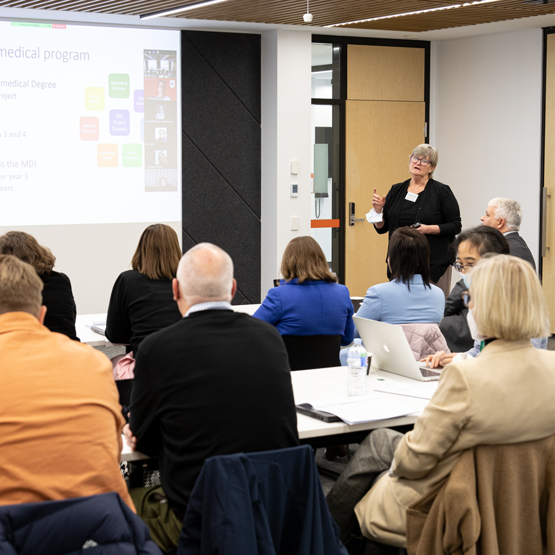 CharlesSturtUni's tweet image. 🧠 Today, #CharlesSturtUni&apos;s Rural and Regional Health Research Institute brought together the best minds in rural health research to host a health forum addressing infectious and chronic health disparities in lower socio-economic communities in rural, regional and remote areas.