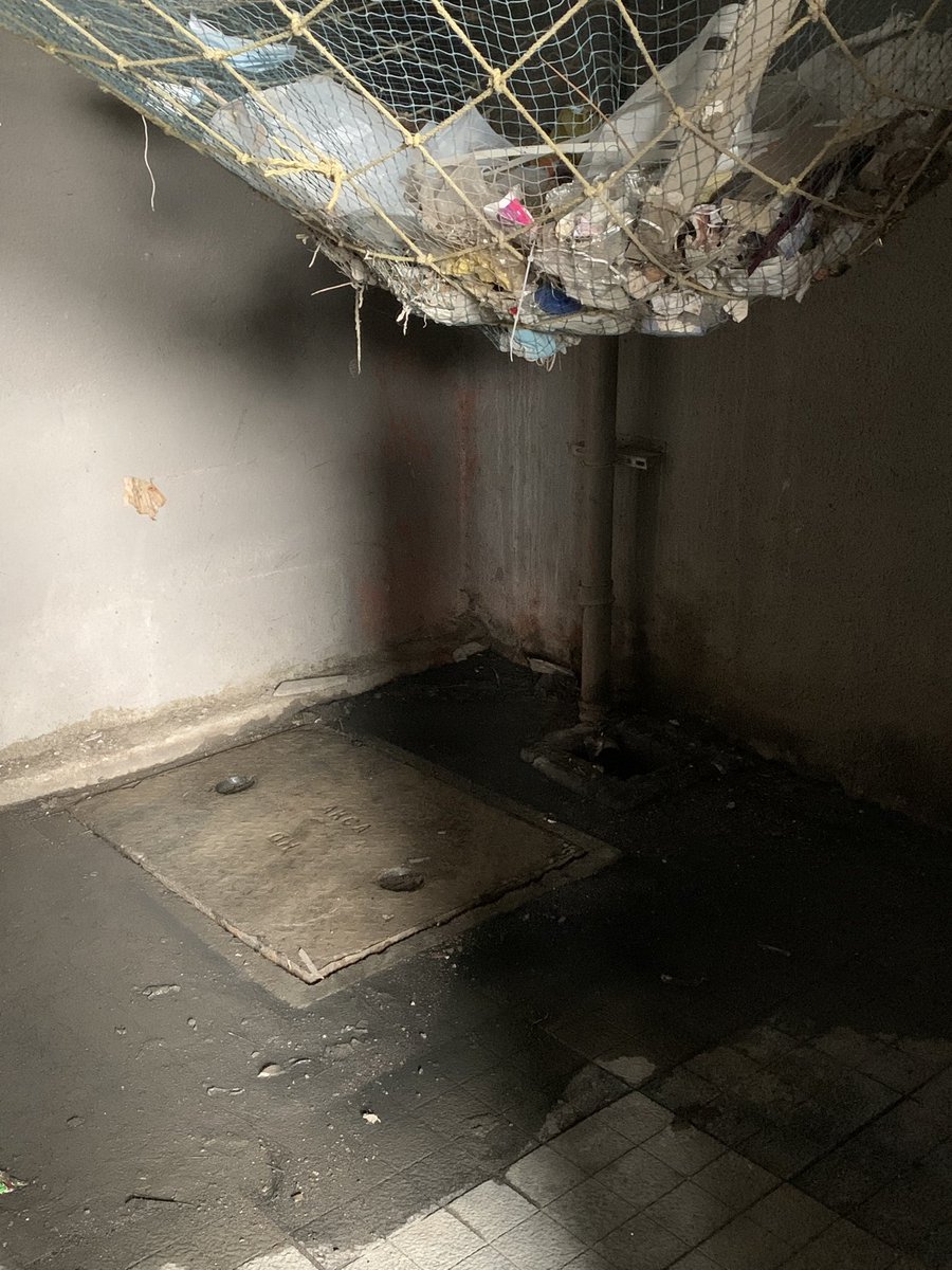 KTerrazo's tweet photo. A society which has better living standards for mosquitoes and flies than human beings. Is this how we talk about @SwatchBharat4u Abhiyan ? Can anyone from administration take this into consideration? @PMCPune @CMOMaharashtra @mohol_murlidhar @PuneTimesOnline @ThePuneMirror https://t.co/E31AT46mFG