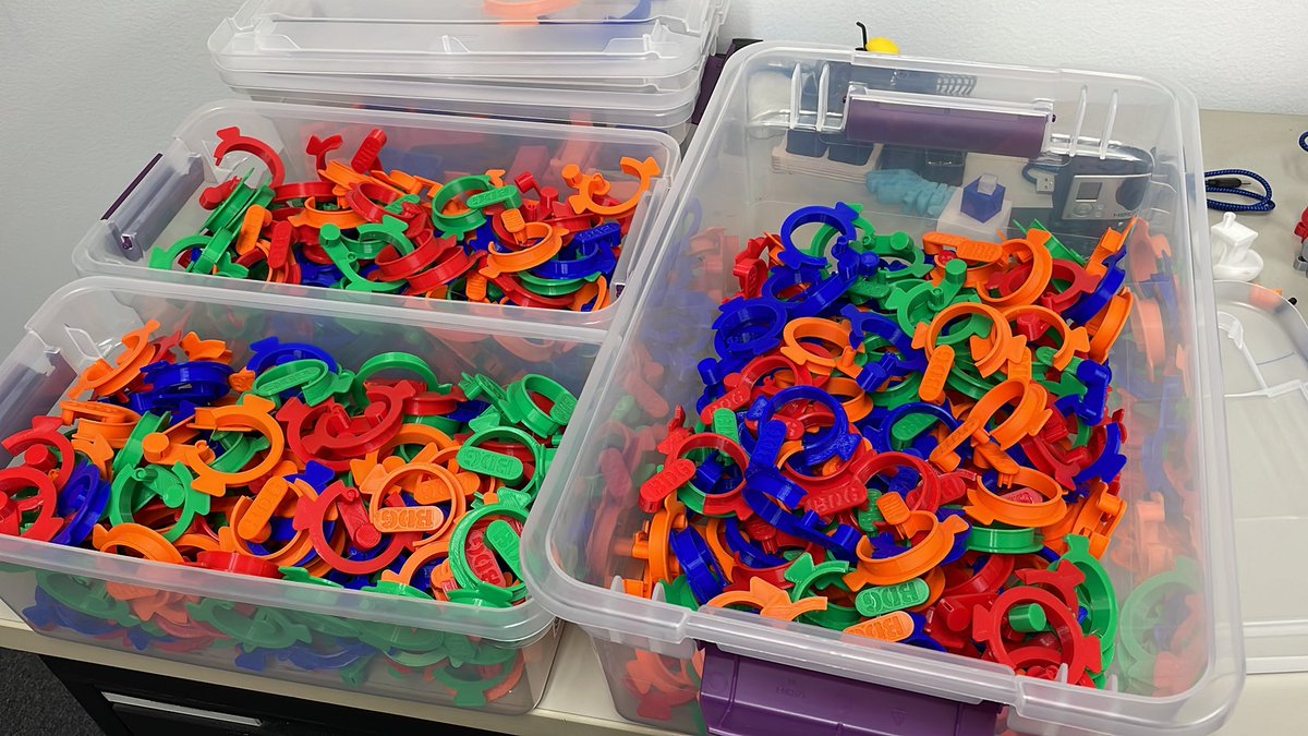 BrownDogGadgets's tweet photo. We’re mass 3D printing promotional Maker Tape holders for all the hundreds of Free Sample request we got at #NSTA22 , #CSTA2022 , and #ALA22 ! If you missed us at those shows you can always request a sample from https://t.co/UZBdUL9Mbc !
#pbl #edtech #stemed #Maker #STEM https://t.co/B4VJ0hd412