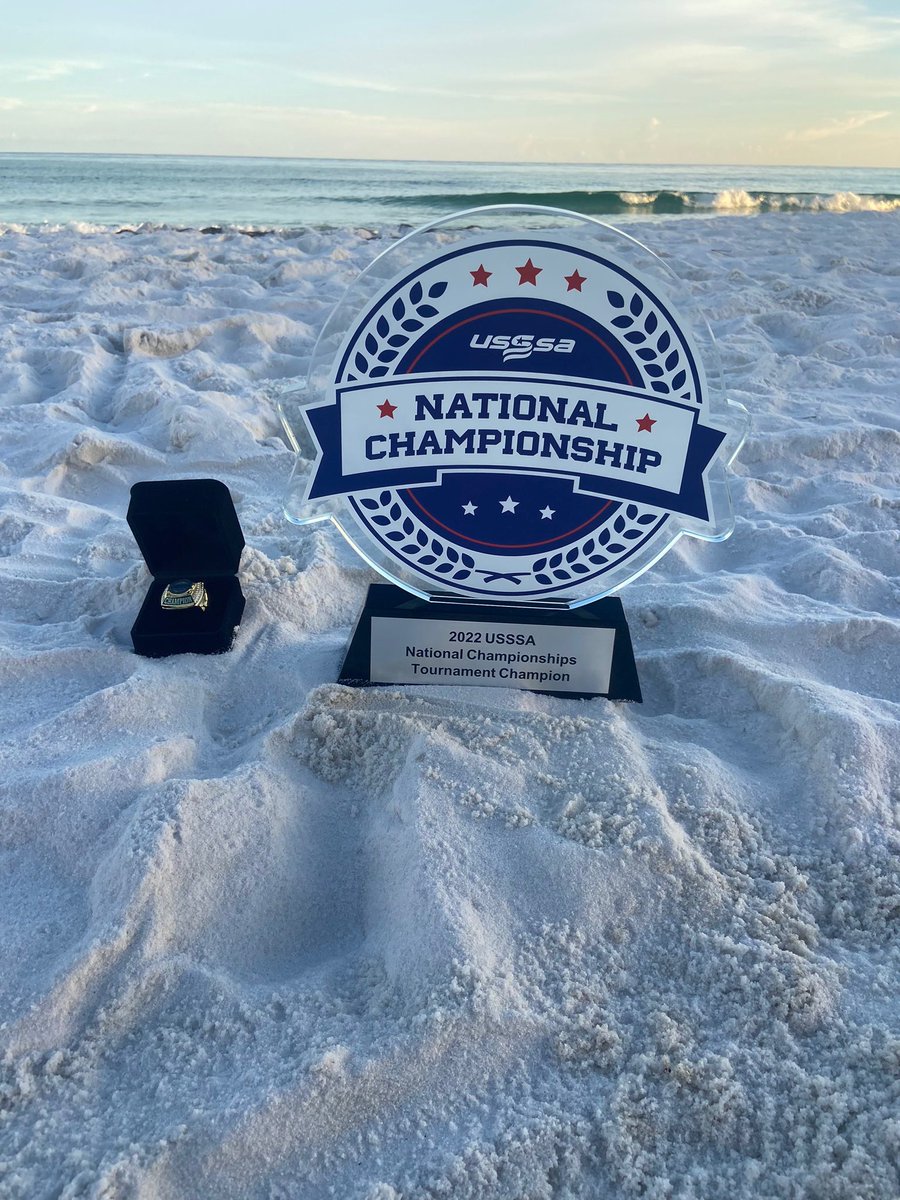 BreckynHamm's tweet photo. A perfect way to end our season with a national championship.  🥎🥇🏆 I love  playing with my girls.  @05Combs @OilerPride22 #RestAndRepeat https://t.co/1bKM1uSe87