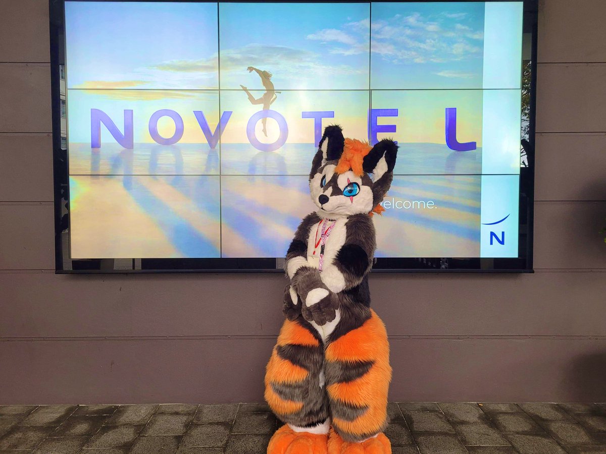 Garou the Fox 🔜 FurJam tweet media