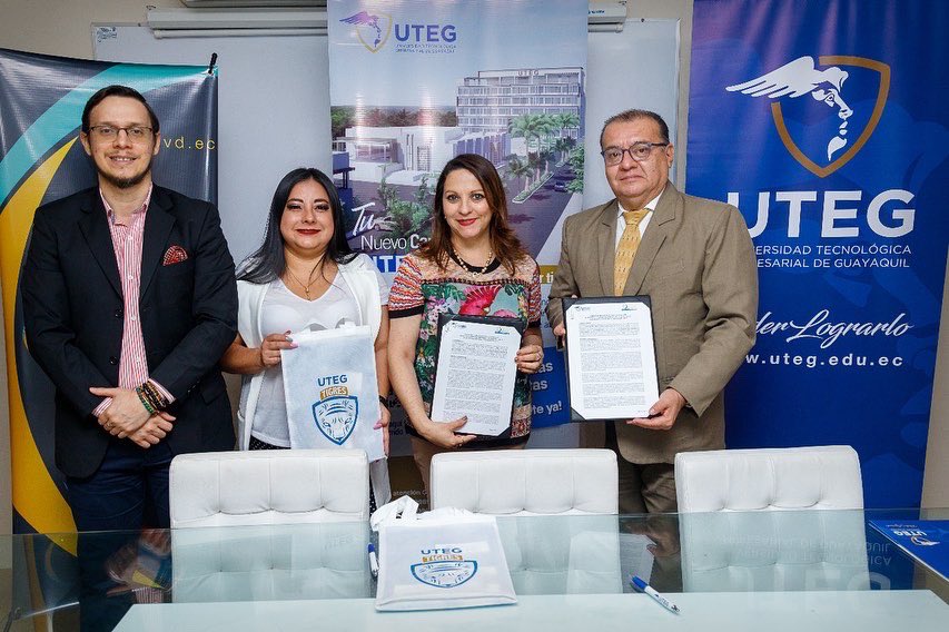 UTEG_ec's tweet photo. ¡Hoy, la #UTEG firmó un nuevo convenio con la Asociación Ecuatoriana de Venta Directa (AEVD), que contribuirá a la realización de las prácticas pre profesionales, vinculación con la sociedad y el intercambio de publicaciones y publicación de proyectos.
#Convenio #AEVD #Educación https://t.co/3rRXV86c78