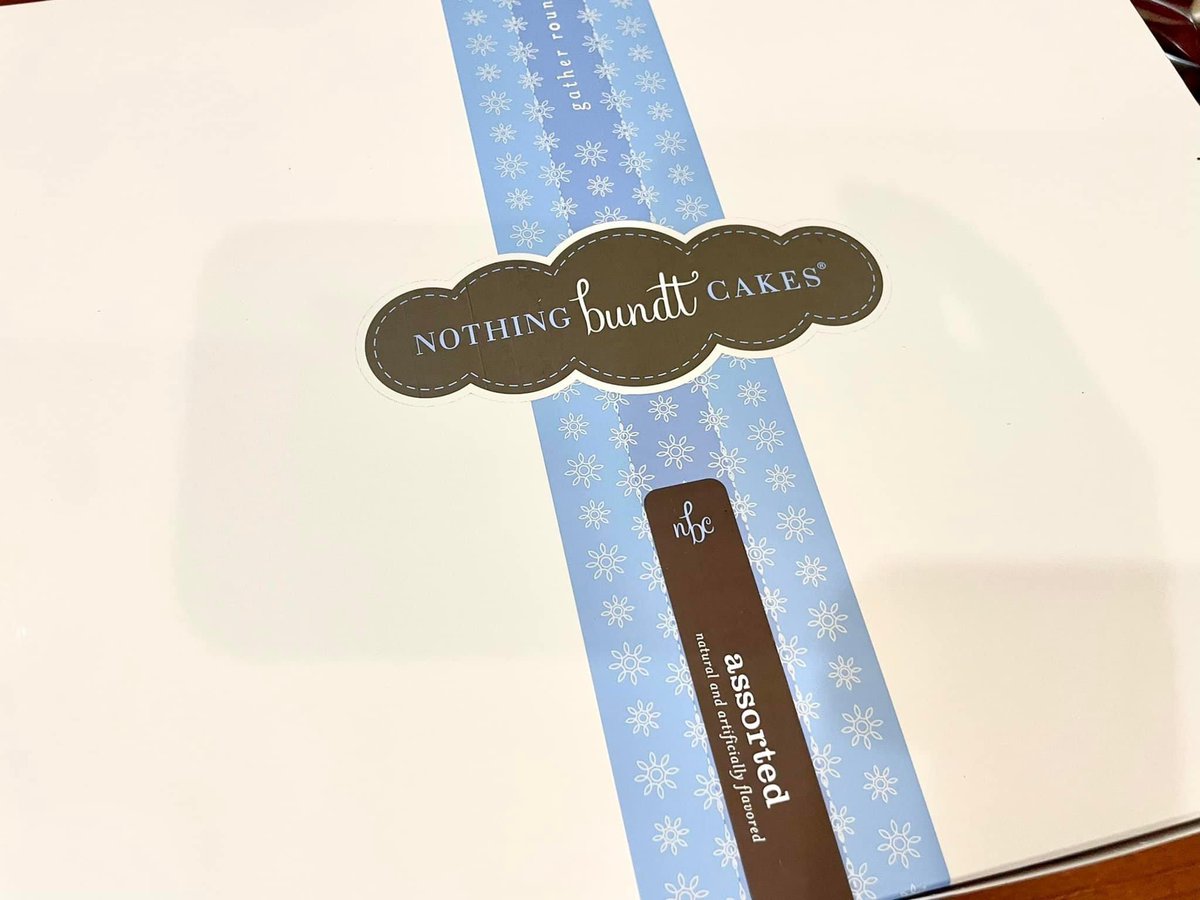 LCPSnet's tweet photo. Thank you to our friends at Nothing Bundt Cakes for delivering a sweet surprise to every school to welcome teachers and staff back for an exciting new year. Thank you!! @LCPSnet #NM #LasCruces #Education #Community #Support #WeAreLCPS #NothingBundtCakes https://t.co/PXHFOXaXWg
