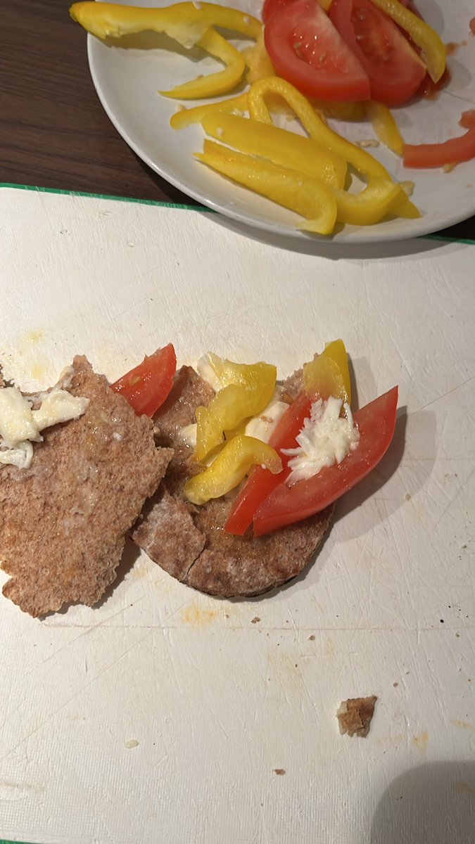 tellmeCa's tweet photo. Hoy si me quedo muy dlv lo que cociné, pero lo que importa es que sabía deli 😋 #Food #foodproblems https://t.co/quMyELwO1C